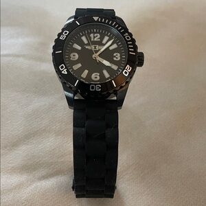 Invicta Pro Divers Men’s Black Watch